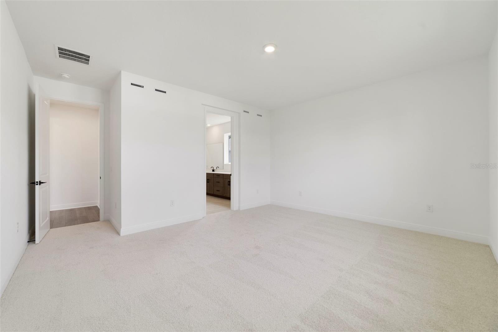 Image 20 of 24 For 3500 Lemon Button Terrace