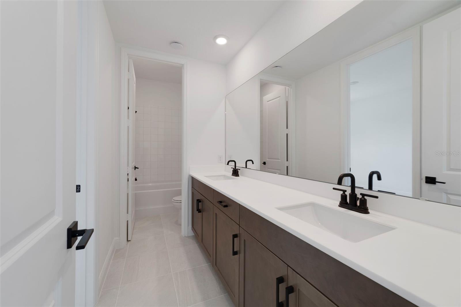 Image 9 of 24 For 3500 Lemon Button Terrace