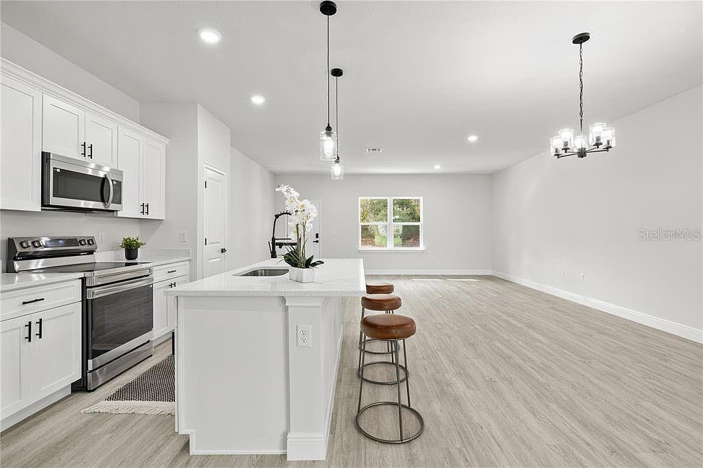 Image 6 of 22 For 8039 Santos Drive