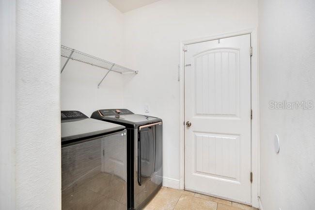 Image 41 of 42 For 1422 Sharon Rose Trace