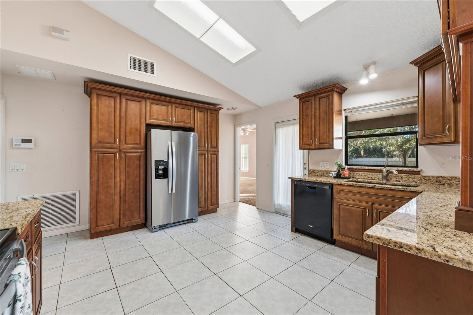 Image 13 of 38 For 3179 Maple Run