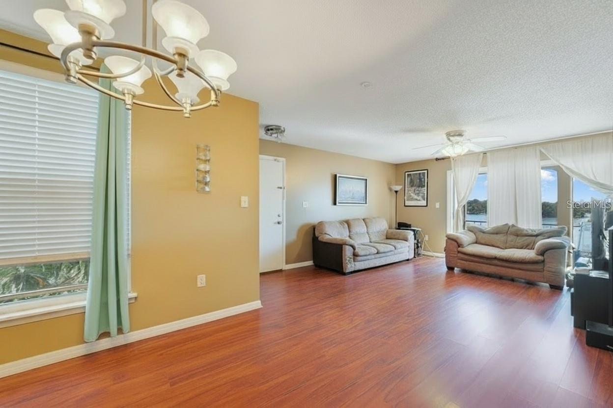 Image 12 of 20 For 512 Orange Drive 33