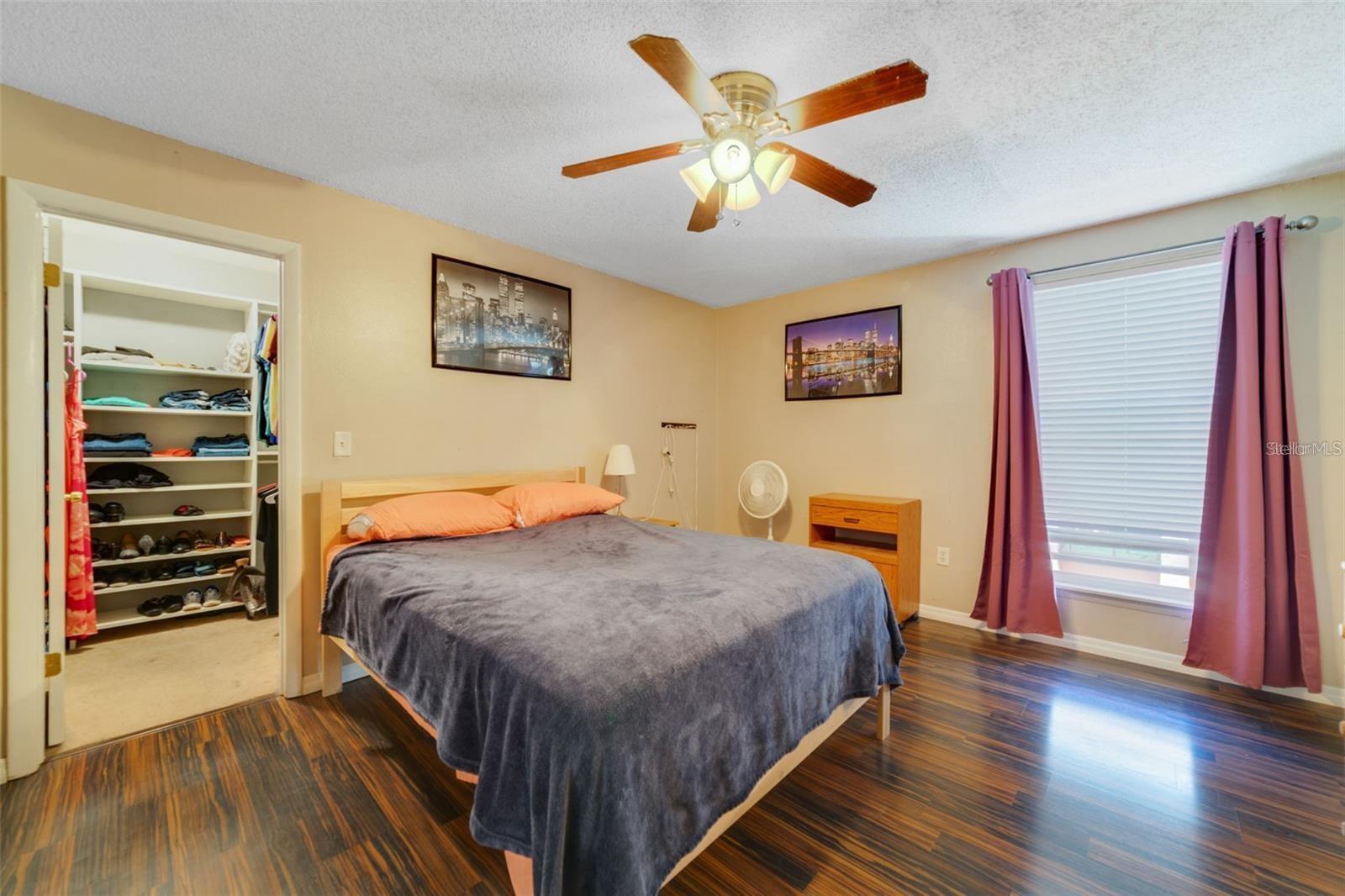 Image 16 of 20 For 512 Orange Drive 33