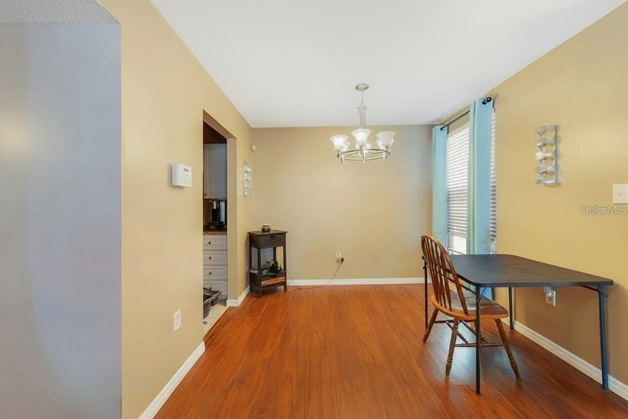 Image 9 of 20 For 512 Orange Drive 33