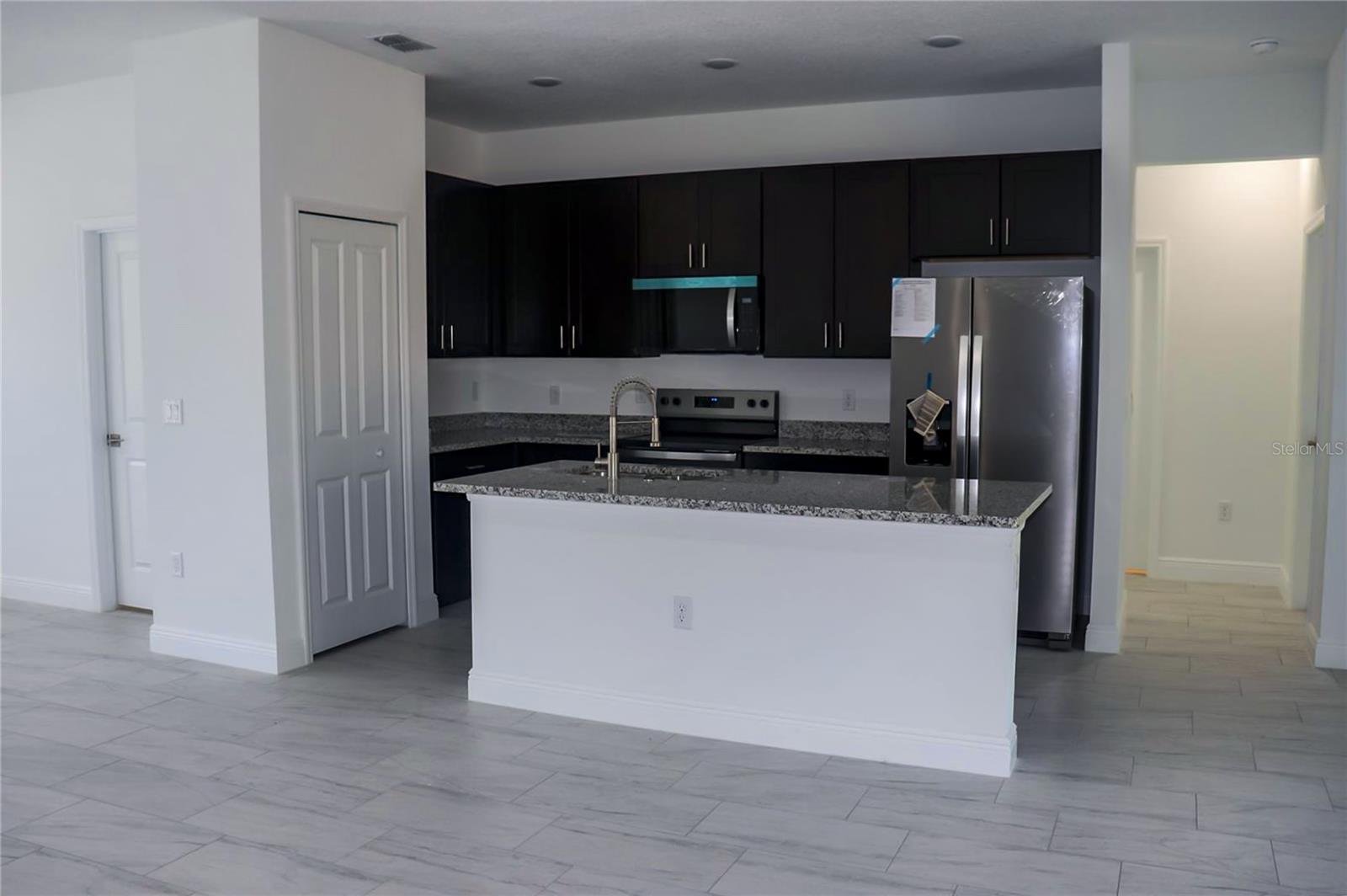 Image 11 of 48 For 6926 Elkcam Boulevard