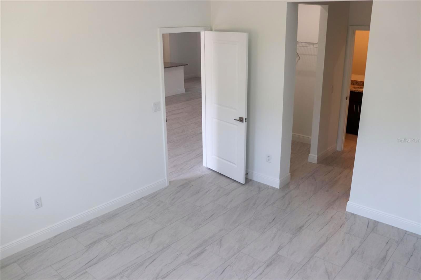 Image 21 of 48 For 6926 Elkcam Boulevard