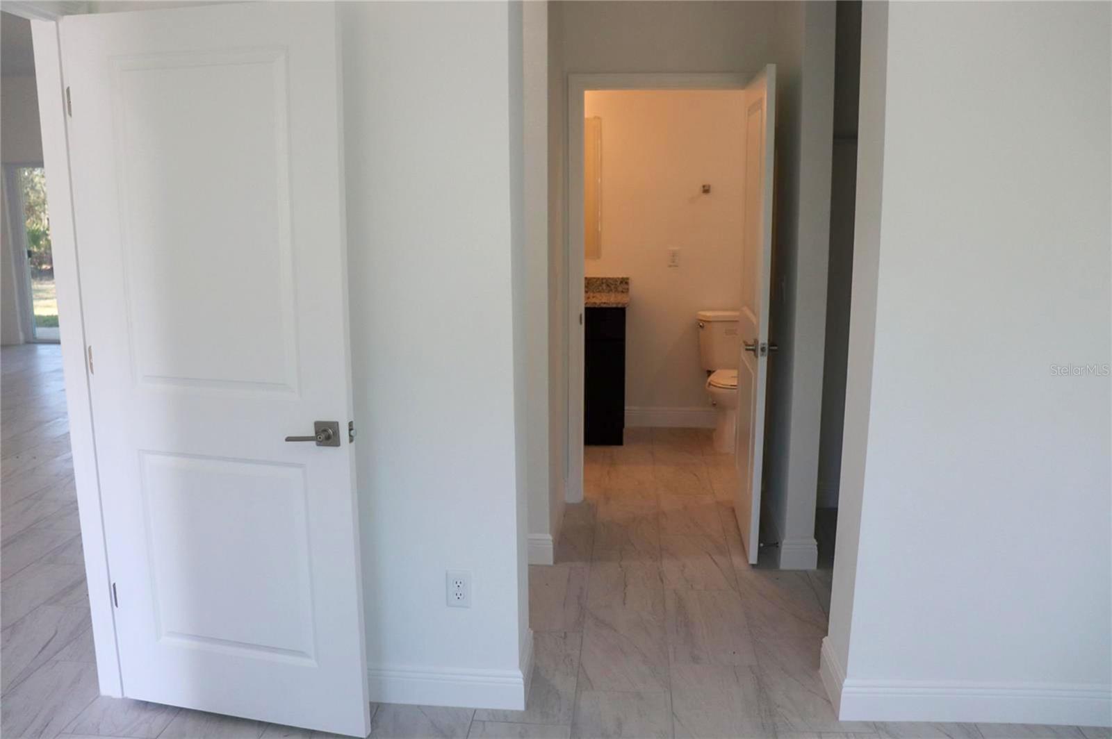 Image 22 of 48 For 6926 Elkcam Boulevard