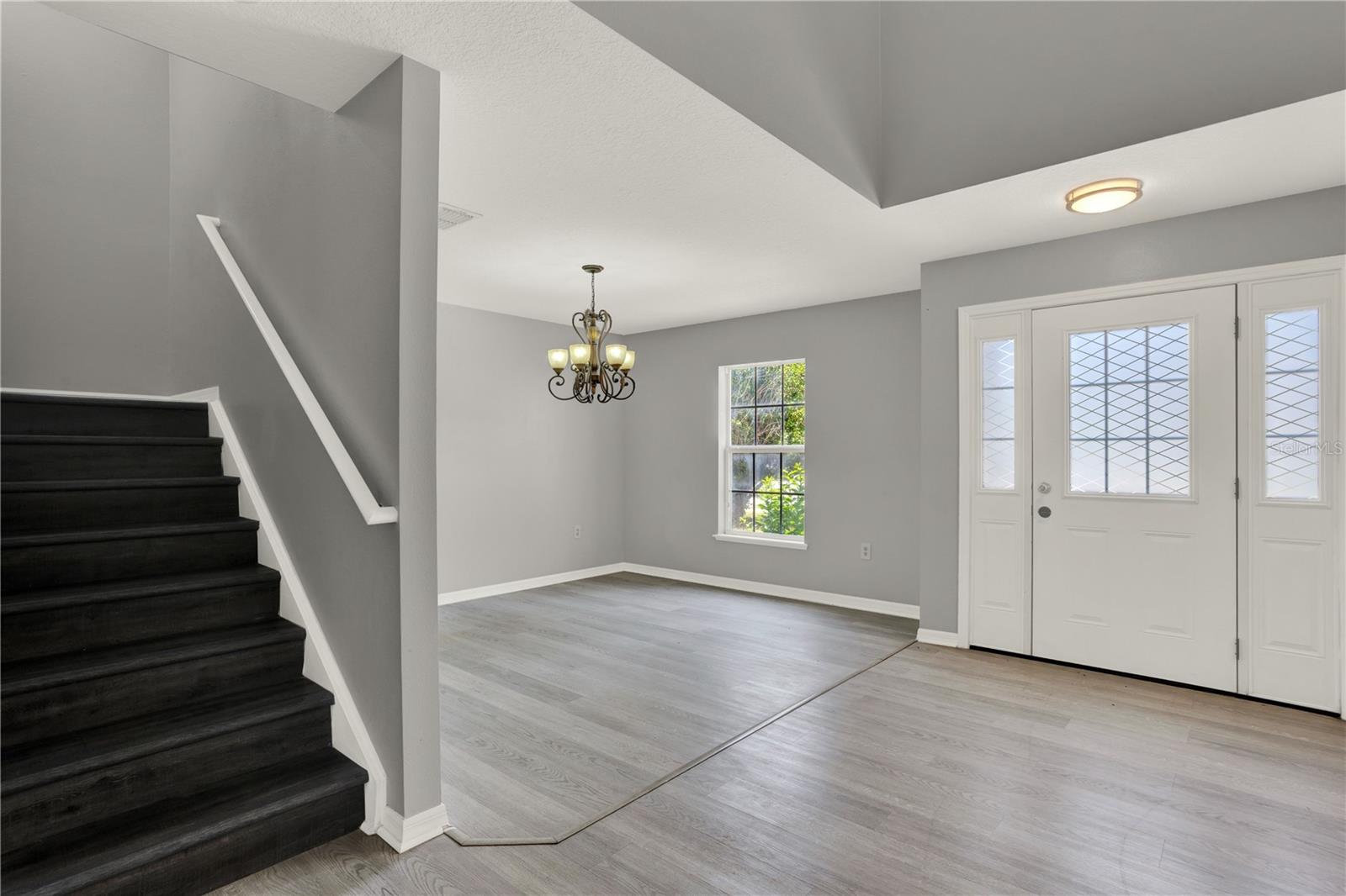 Image 10 of 43 For 809 Deer Glen Court