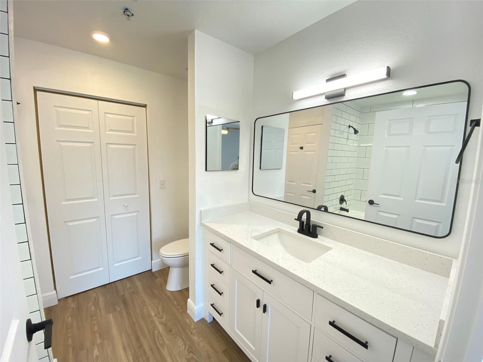 Image 19 of 34 For 9021 Lee Vista Boulevard 1710