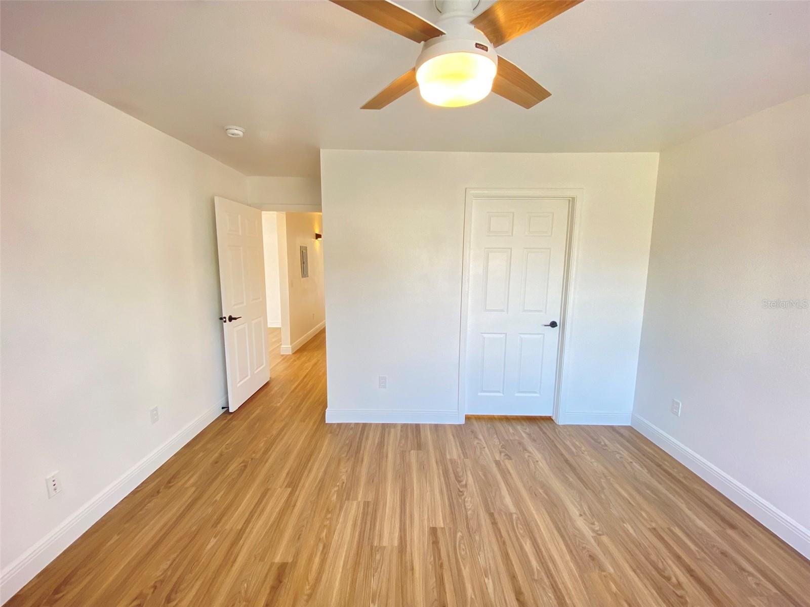 Image 25 of 34 For 9021 Lee Vista Boulevard 1710