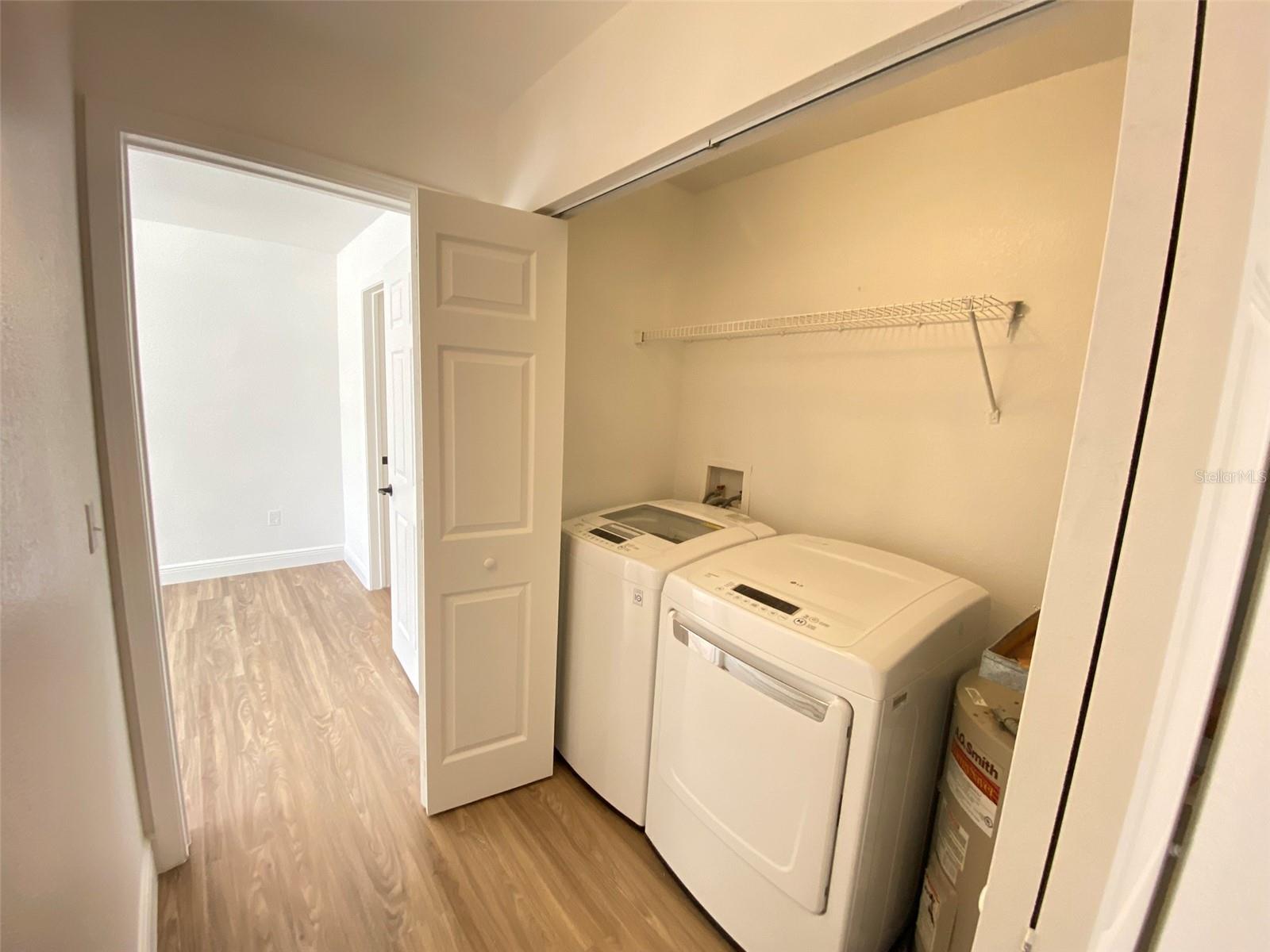 Image 28 of 34 For 9021 Lee Vista Boulevard 1710