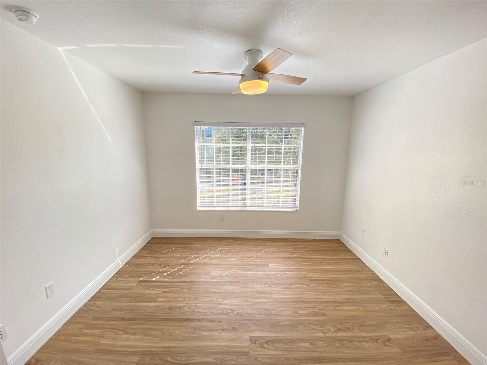 Image 29 of 34 For 9021 Lee Vista Boulevard 1710