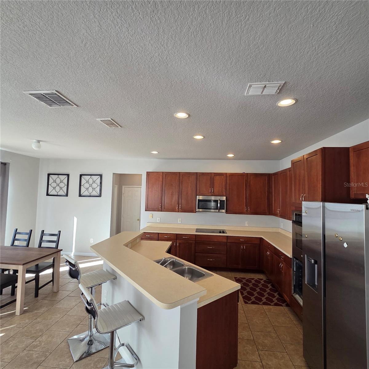 Image 14 of 51 For 641 Rosselli Boulevard