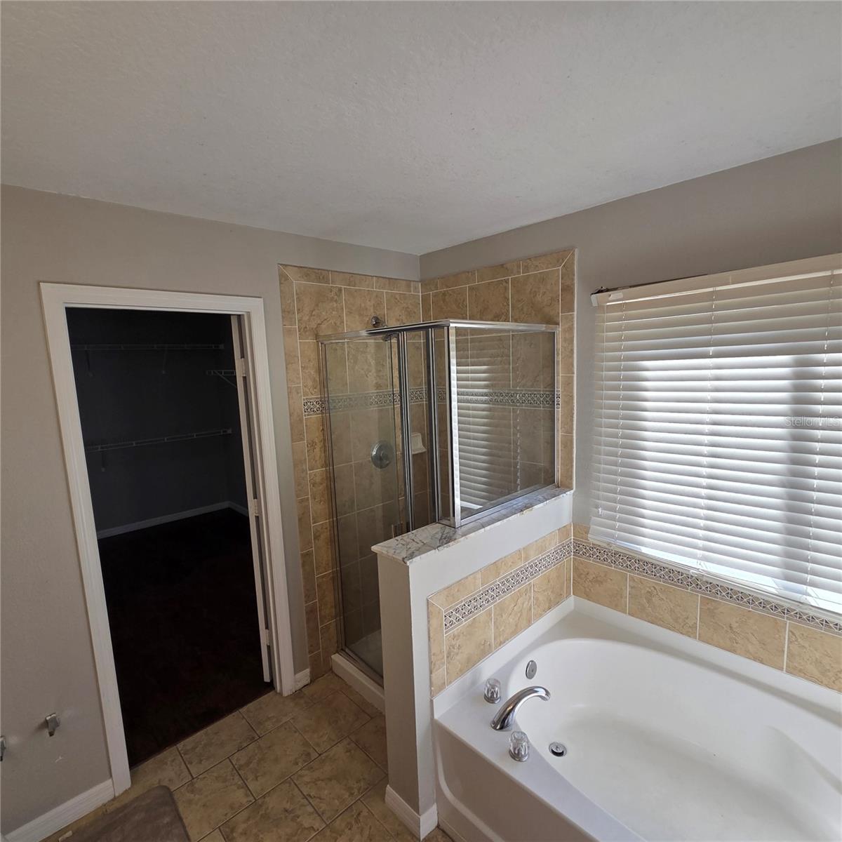 Image 36 of 51 For 641 Rosselli Boulevard