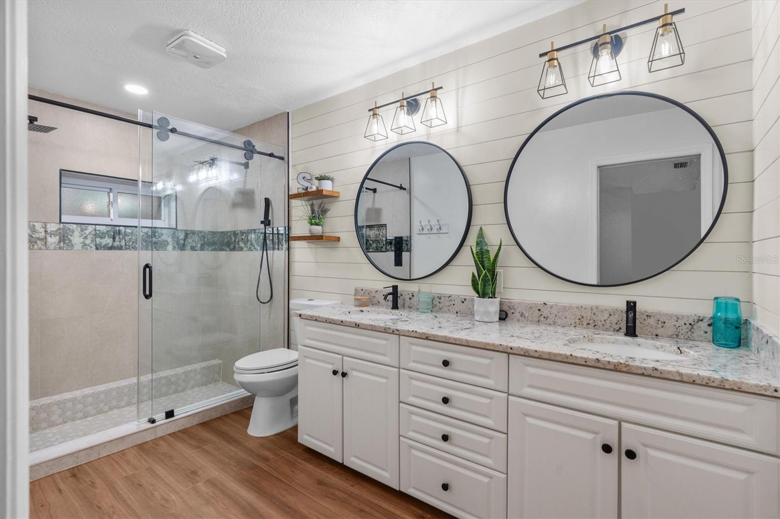 Image 21 of 44 For 109 Country Hill Drive