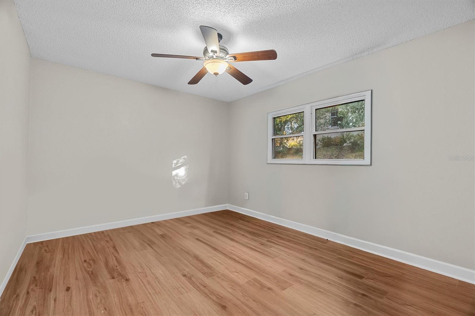 Image 26 of 44 For 109 Country Hill Drive