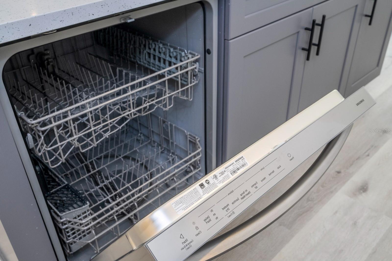 Image 13 of 45 For 1129 Edinburgh Street