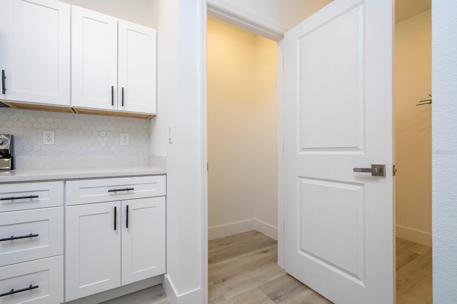 Image 15 of 45 For 1129 Edinburgh Street