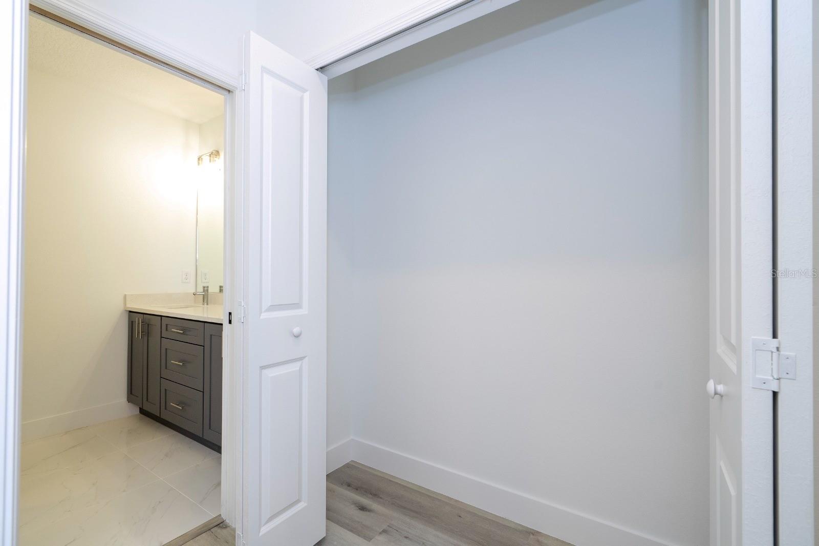 Image 22 of 45 For 1129 Edinburgh Street