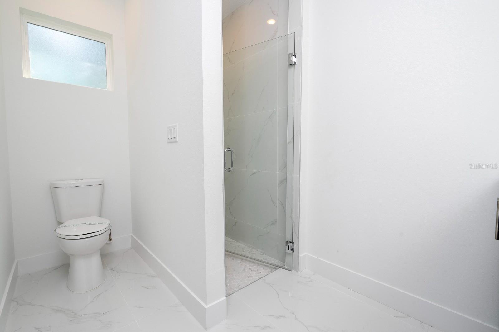 Image 24 of 45 For 1129 Edinburgh Street