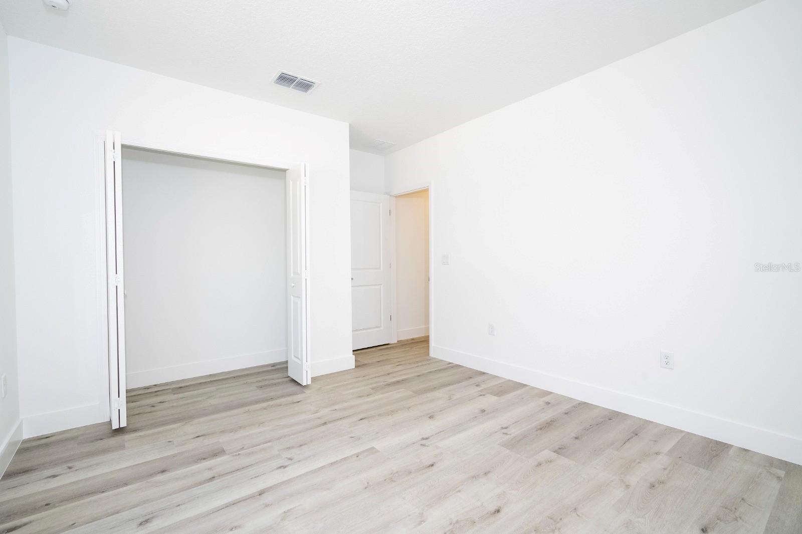 Image 41 of 45 For 1129 Edinburgh Street