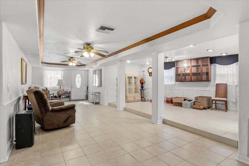 Image 25 of 48 For 2691 Richmond Avenue