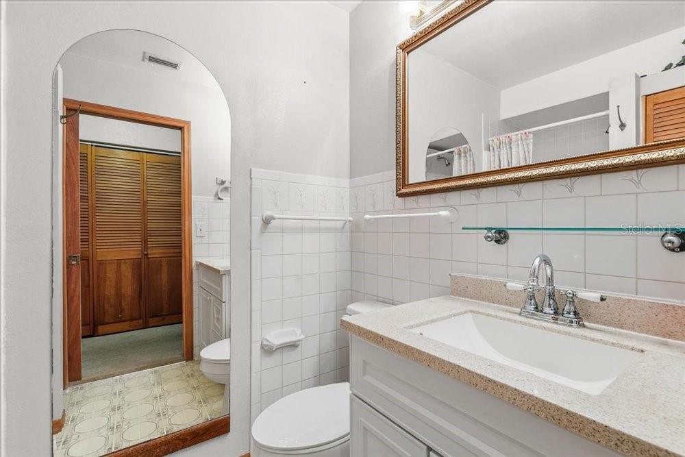 Image 41 of 48 For 2691 Richmond Avenue