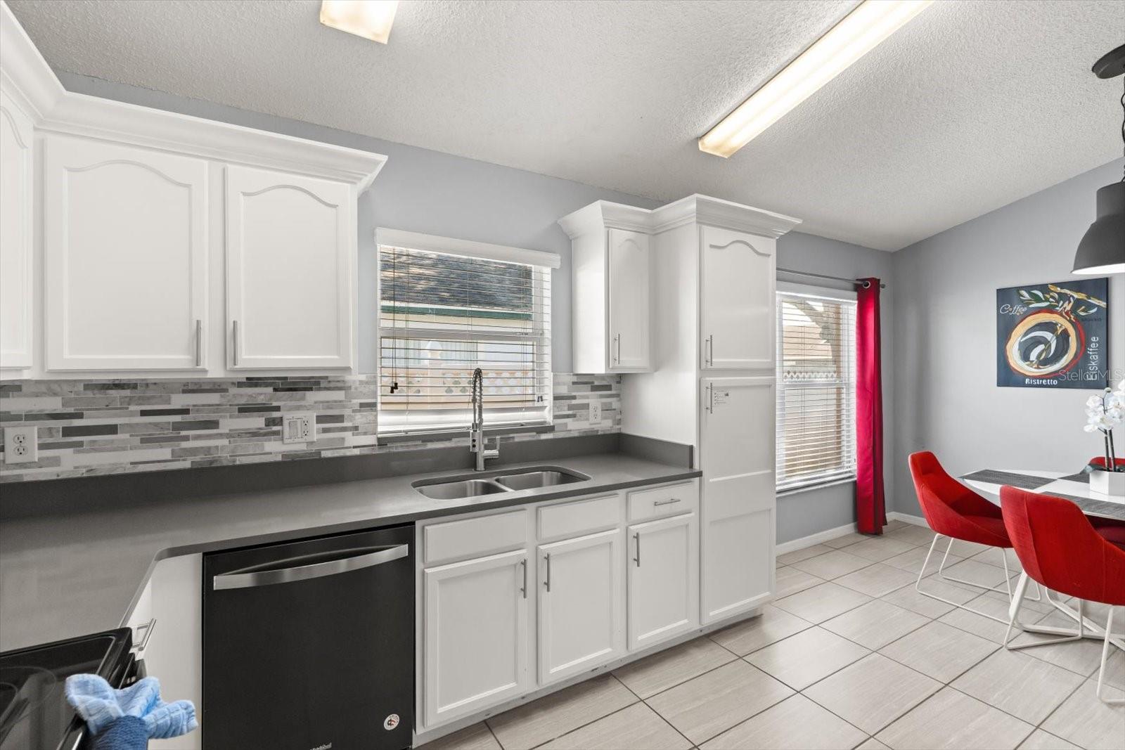 Image 11 of 52 For 2619 Summer Creek Drive