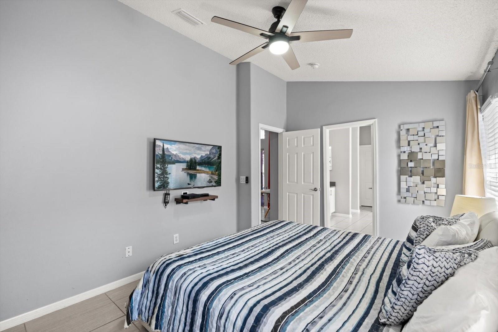 Image 16 of 52 For 2619 Summer Creek Drive