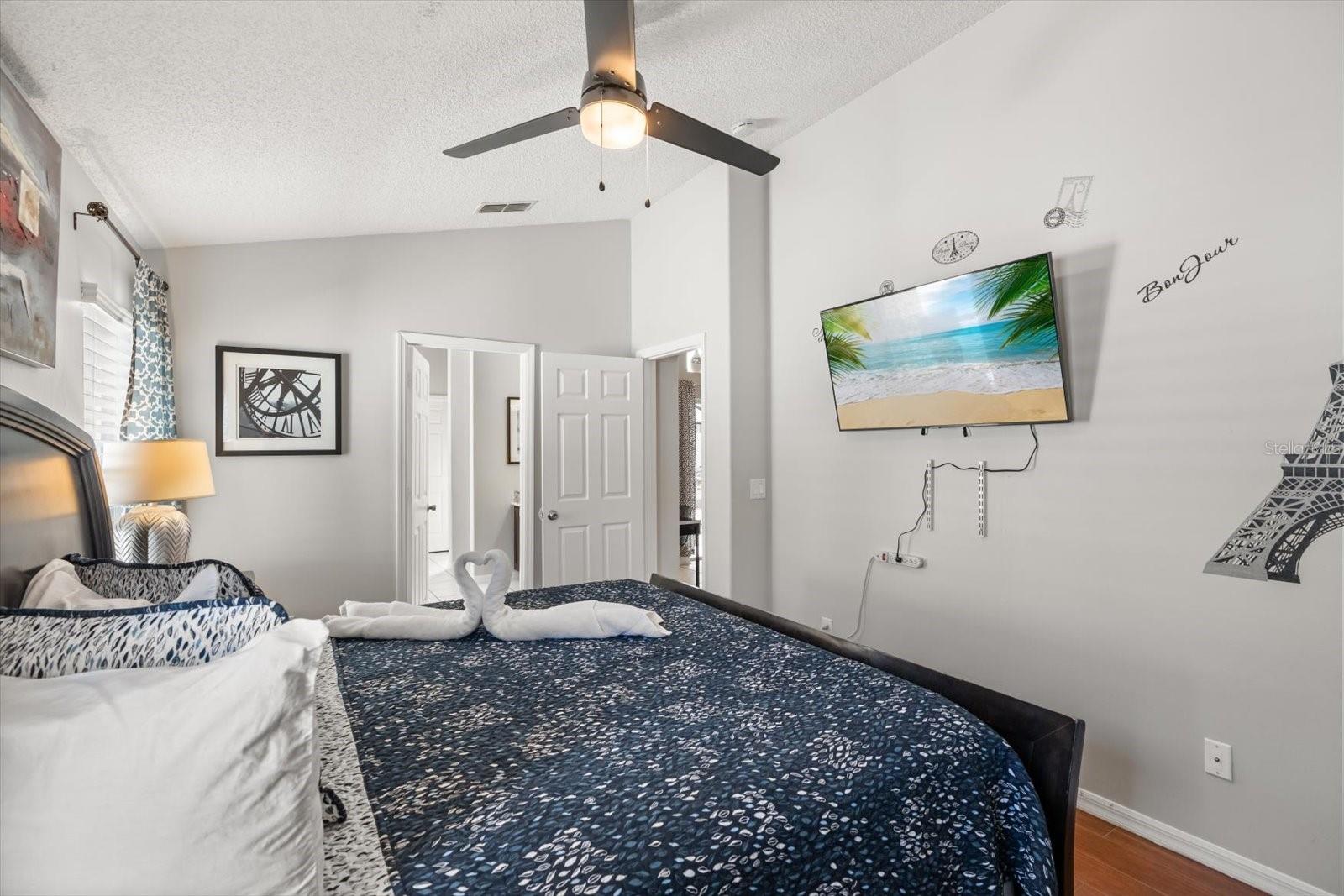 Image 18 of 49 For 8064 Santee Drive