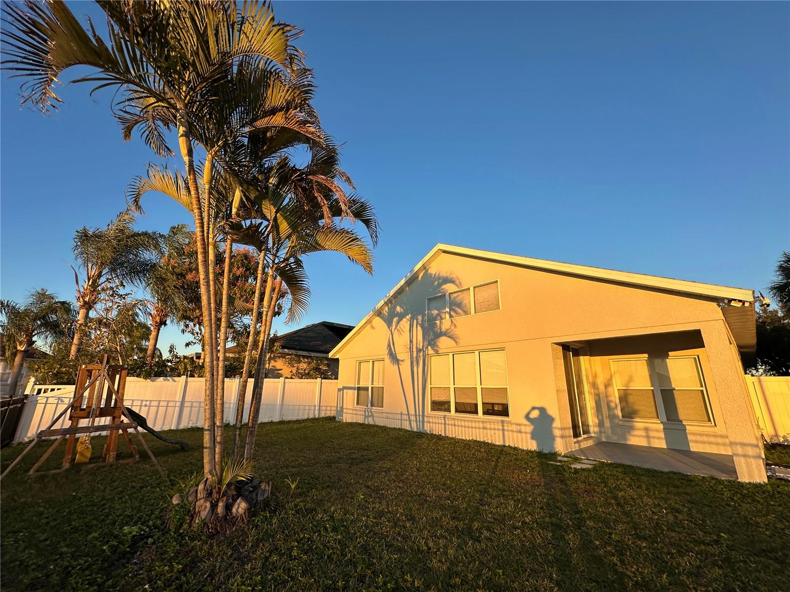 Image 20 of 67 For 14912 Indigo Lake Drive