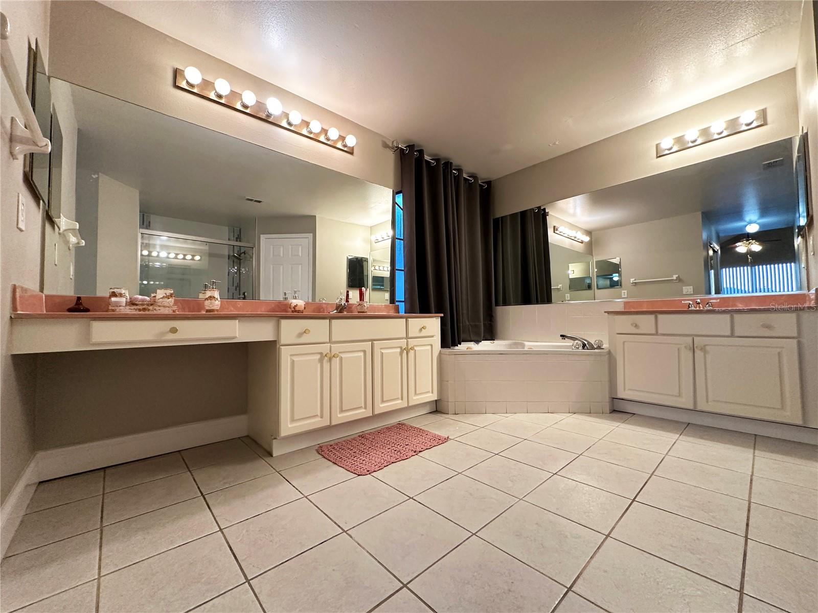 Image 33 of 67 For 14912 Indigo Lake Drive