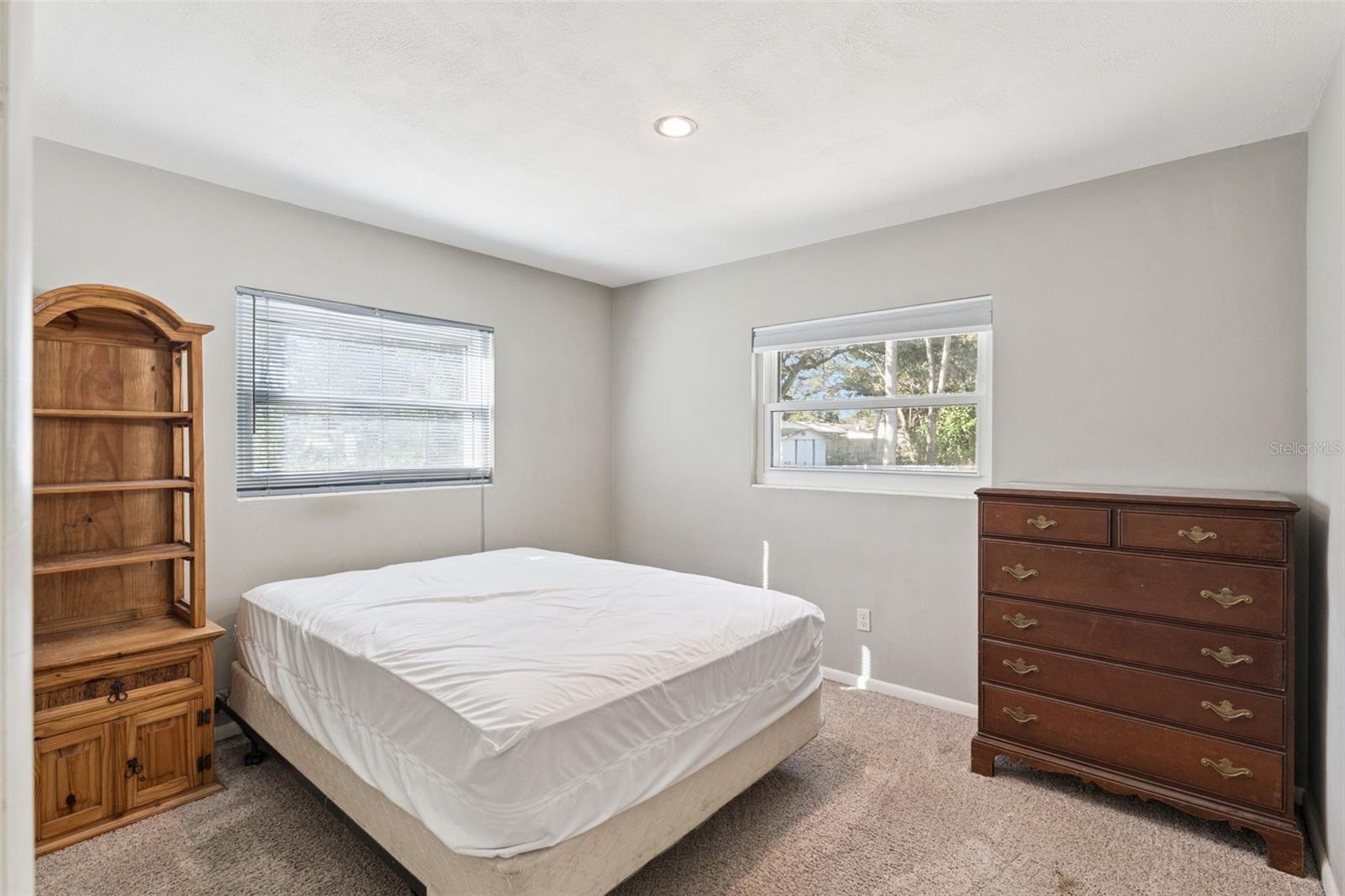 Image 11 of 20 For 370 Sultana Lane