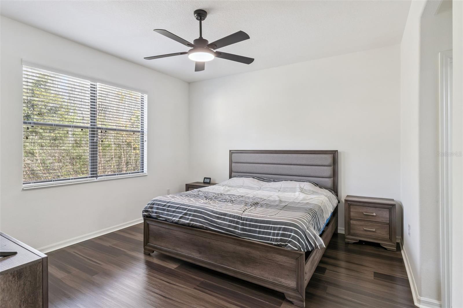 Image 16 of 48 For 884 Grand Canal Drive