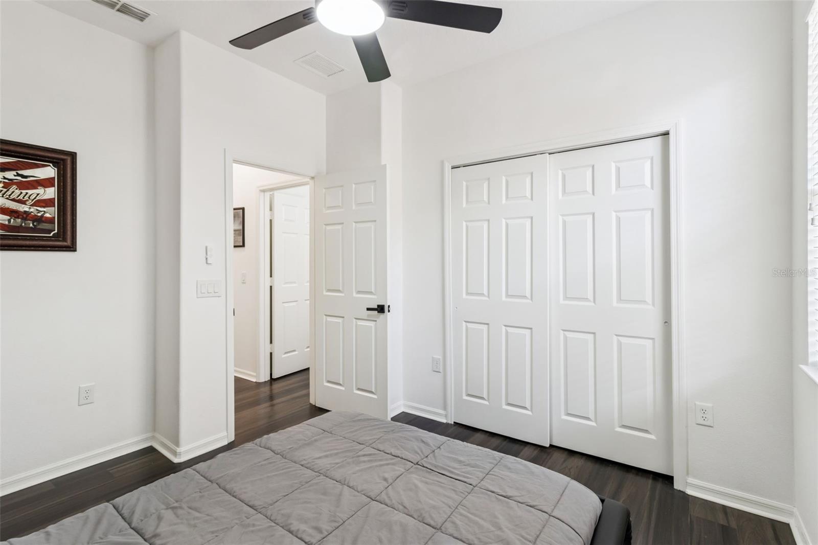 Image 19 of 48 For 884 Grand Canal Drive