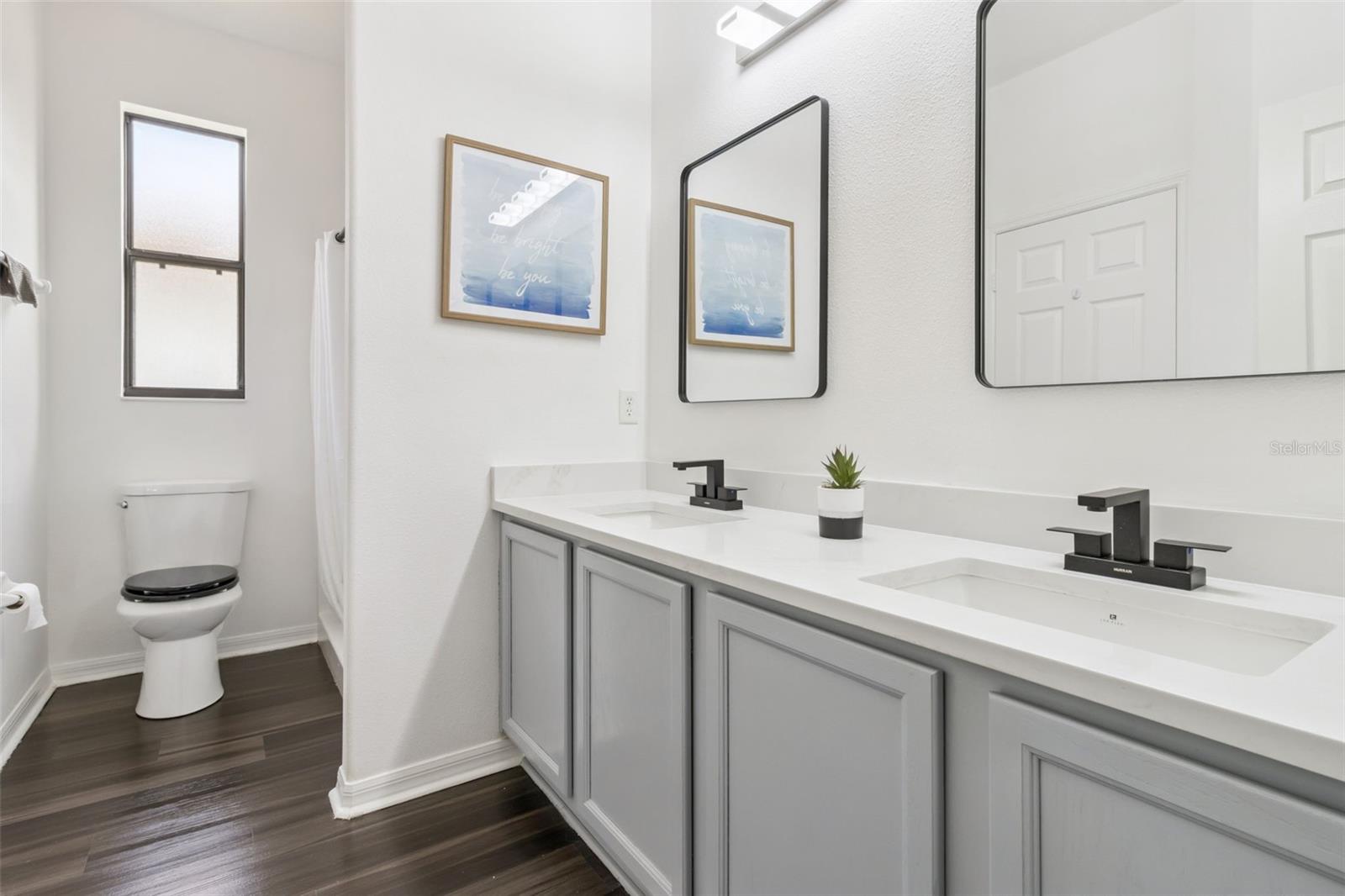 Image 22 of 48 For 884 Grand Canal Drive