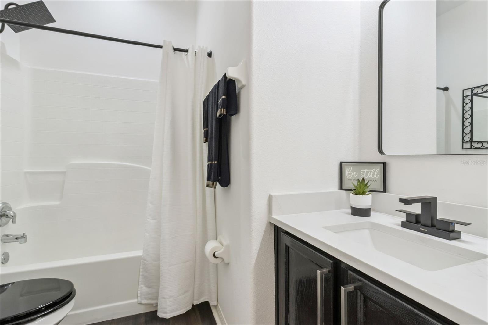 Image 23 of 48 For 884 Grand Canal Drive