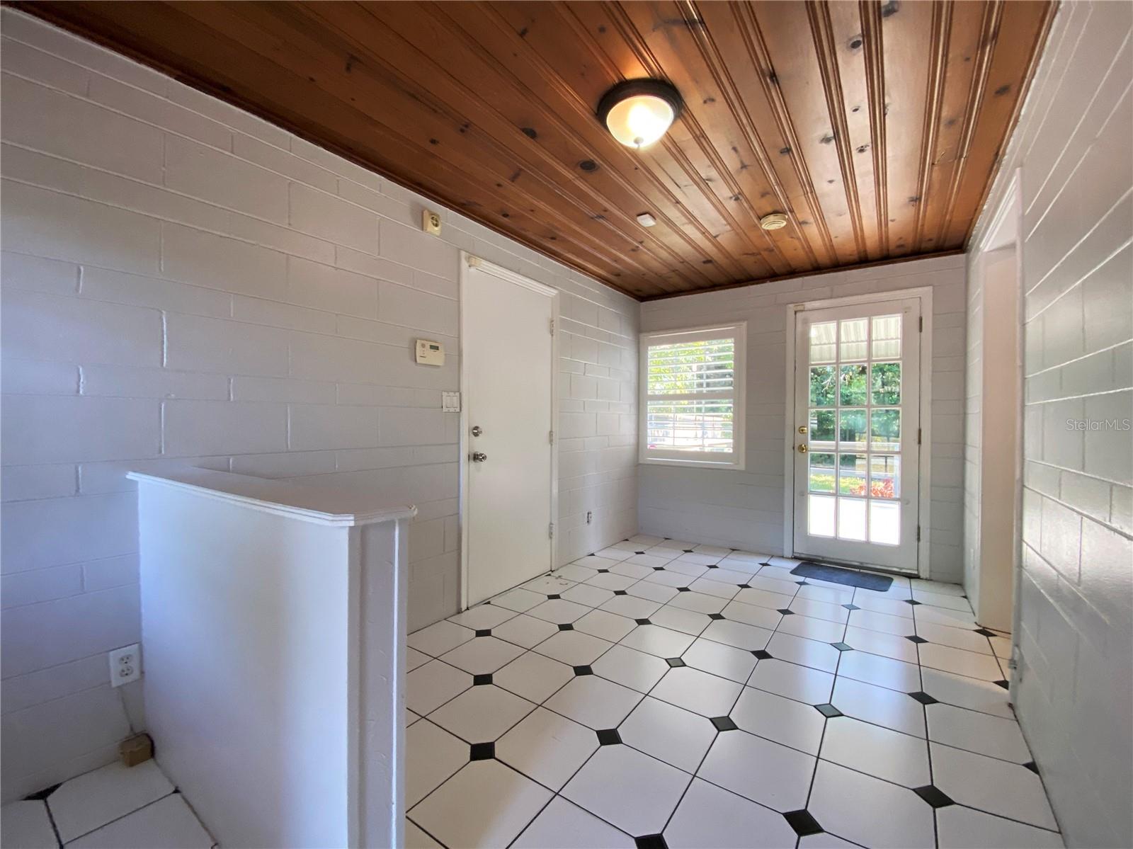 Image 4 of 26 For 256 Crystal Lake Street