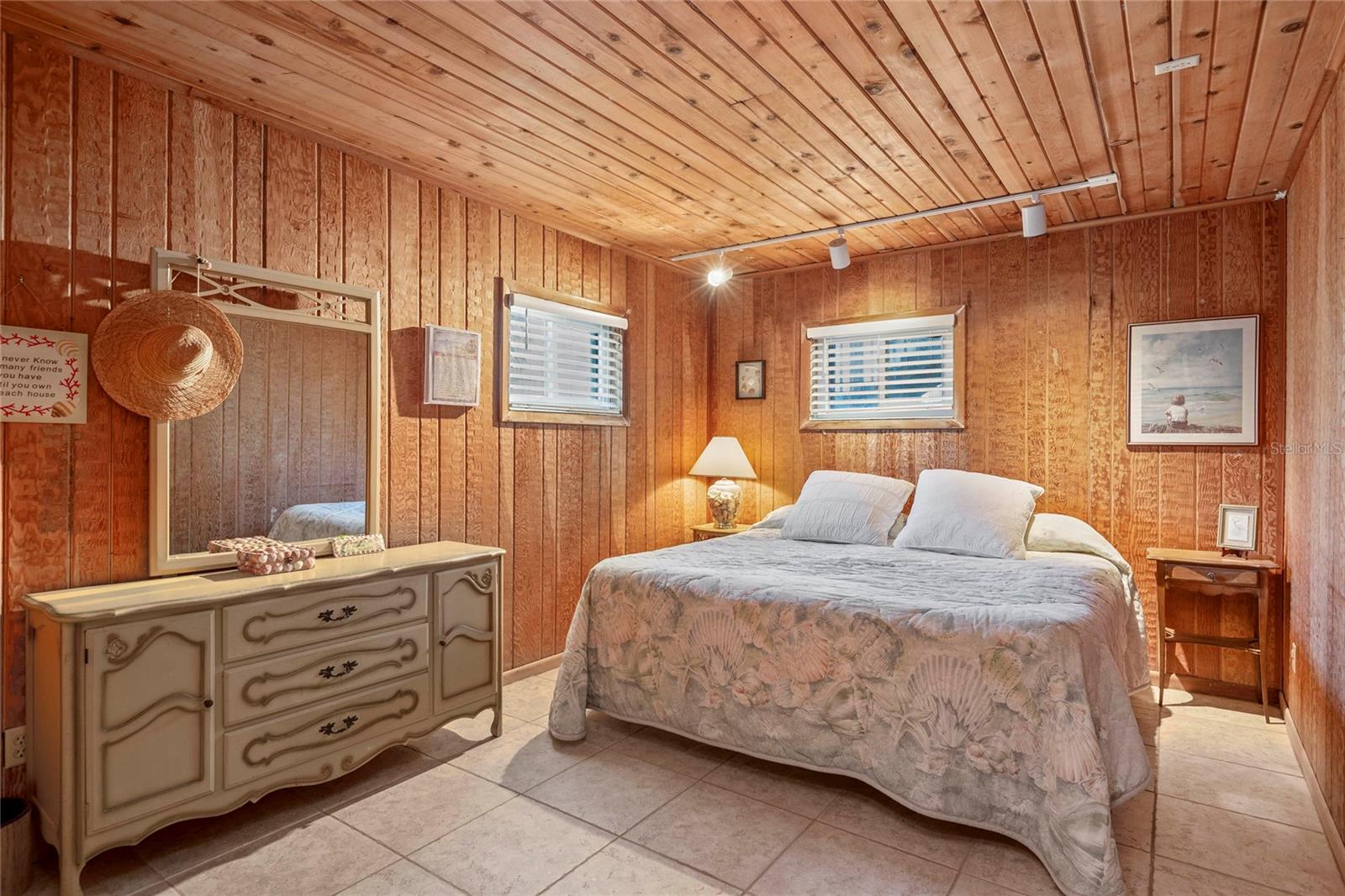 Image 25 of 40 For 6861 Atlantic Avenue