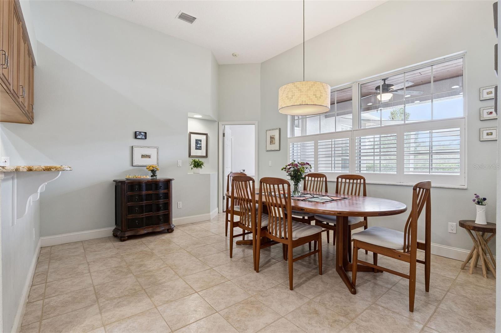 Image 16 of 73 For 2220 Kildare Drive