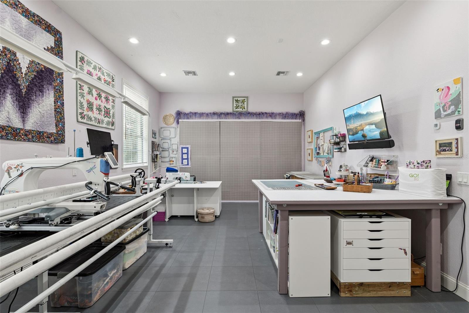 Image 33 of 73 For 2220 Kildare Drive