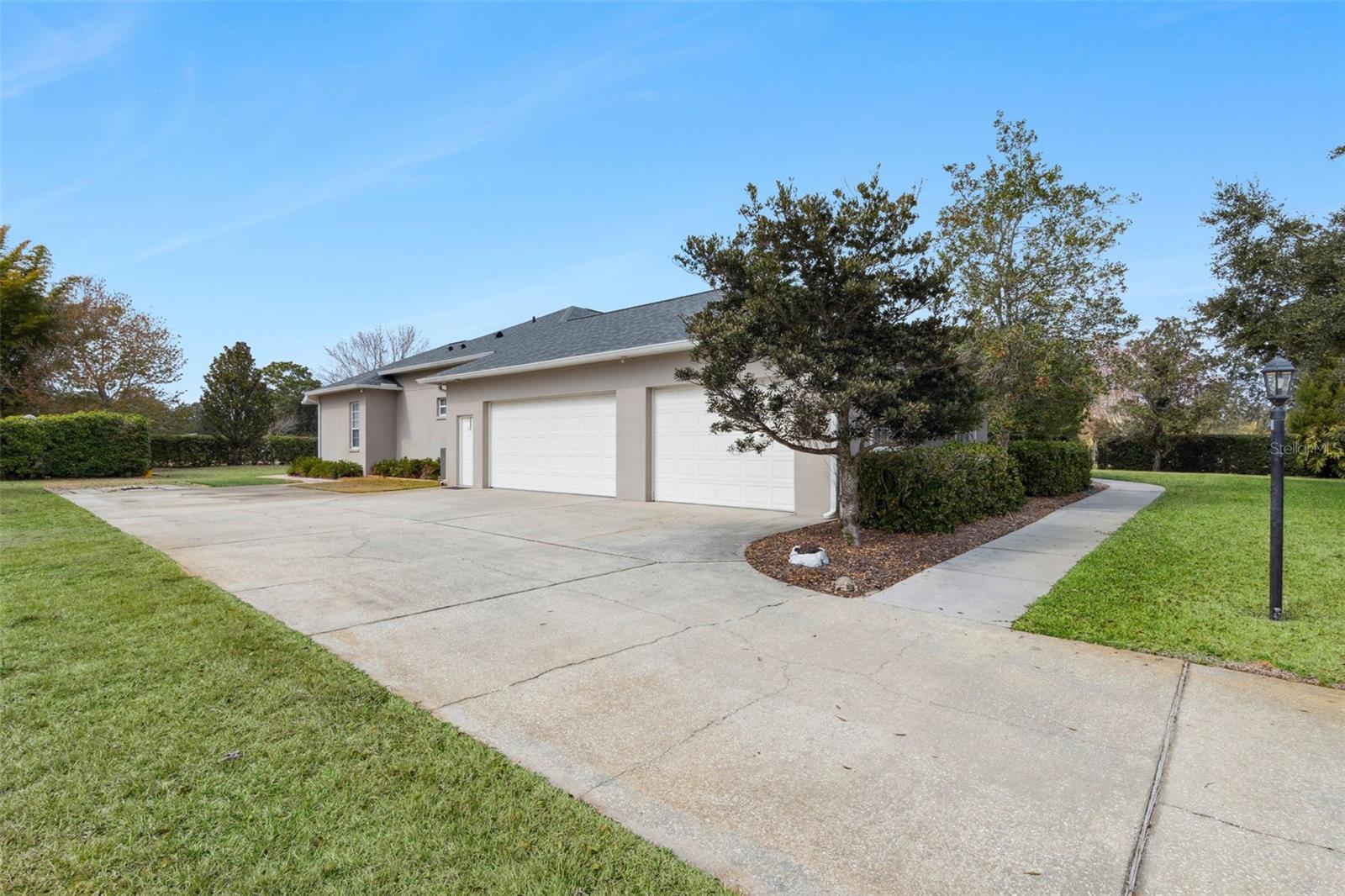 Image 51 of 73 For 2220 Kildare Drive