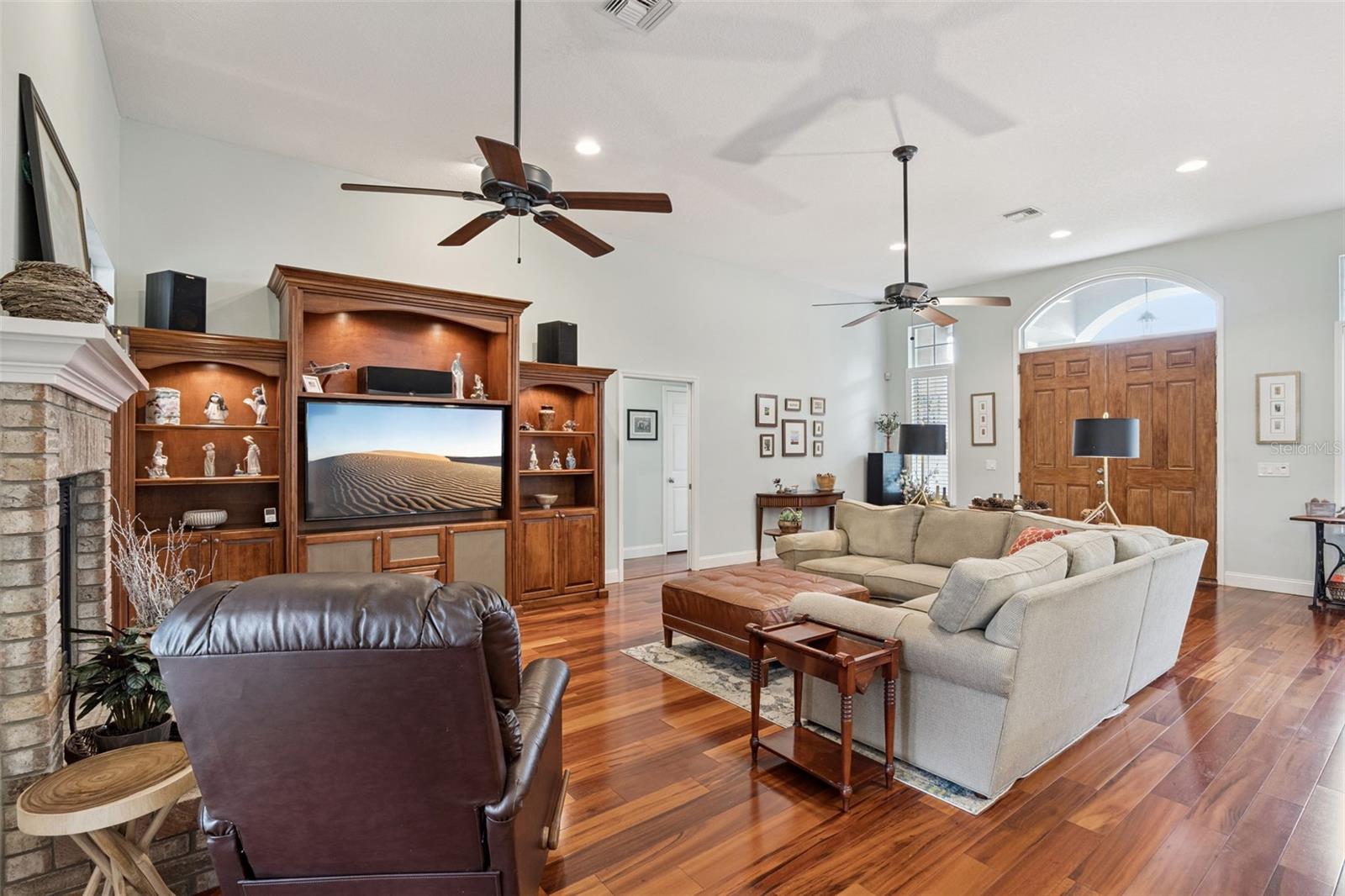 Image 6 of 73 For 2220 Kildare Drive