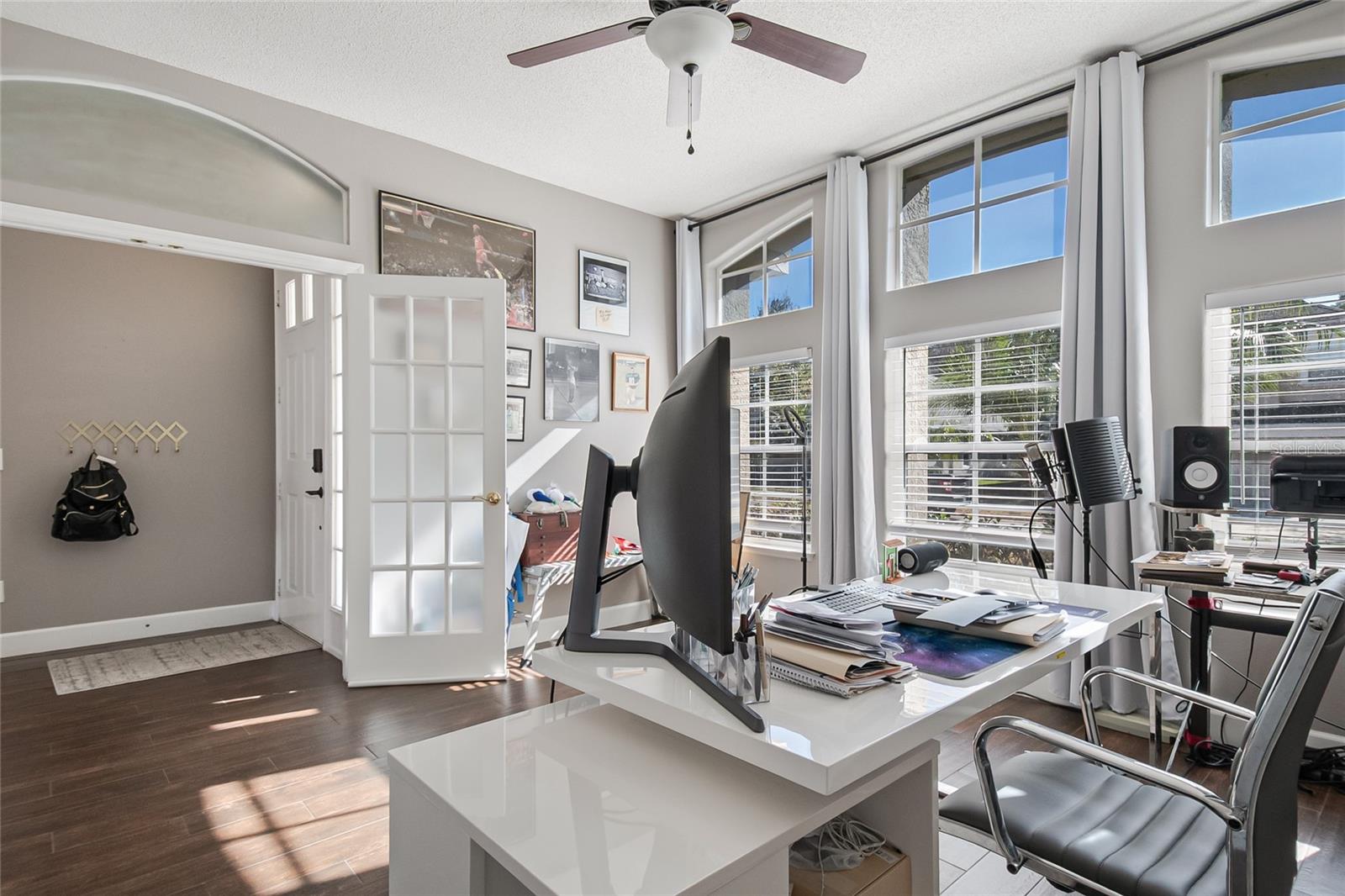 Image 11 of 68 For 13927 Magnolia Glen Circle