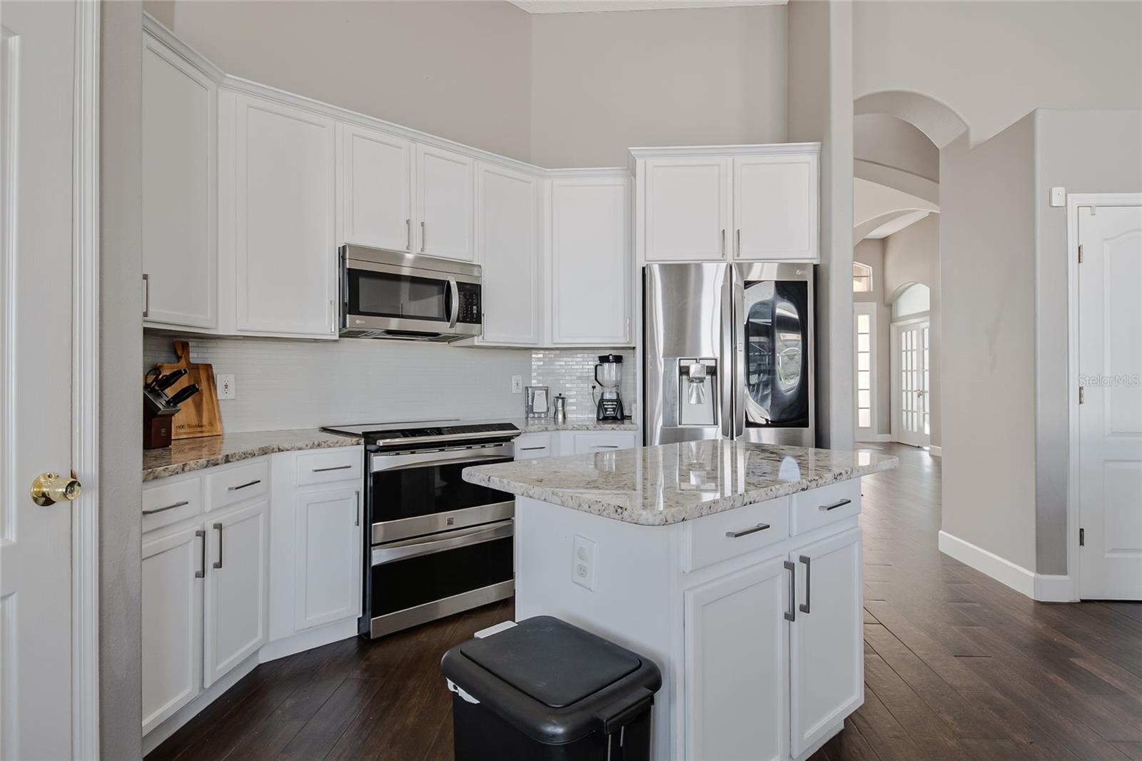 Image 29 of 68 For 13927 Magnolia Glen Circle