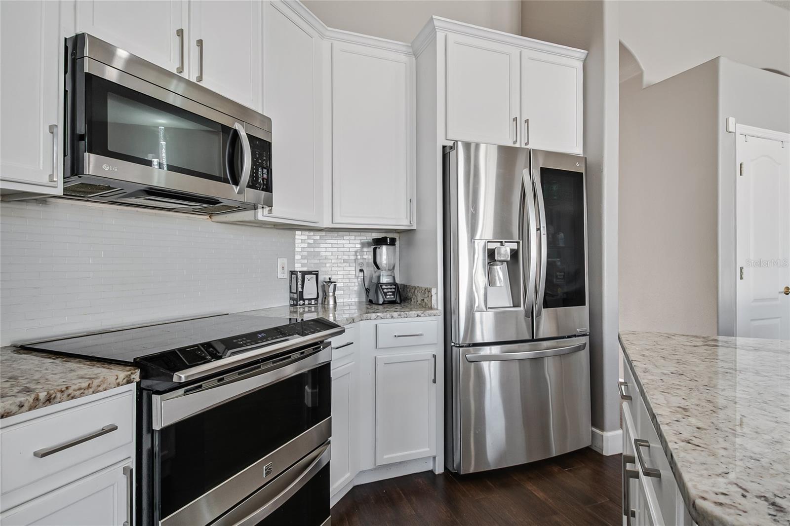 Image 30 of 68 For 13927 Magnolia Glen Circle