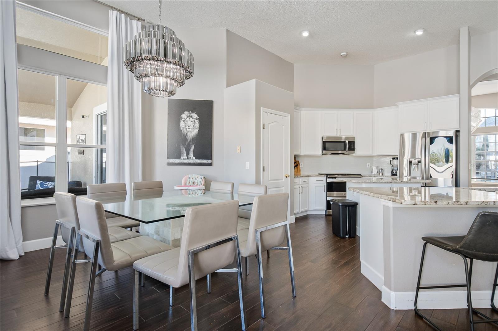 Image 32 of 68 For 13927 Magnolia Glen Circle