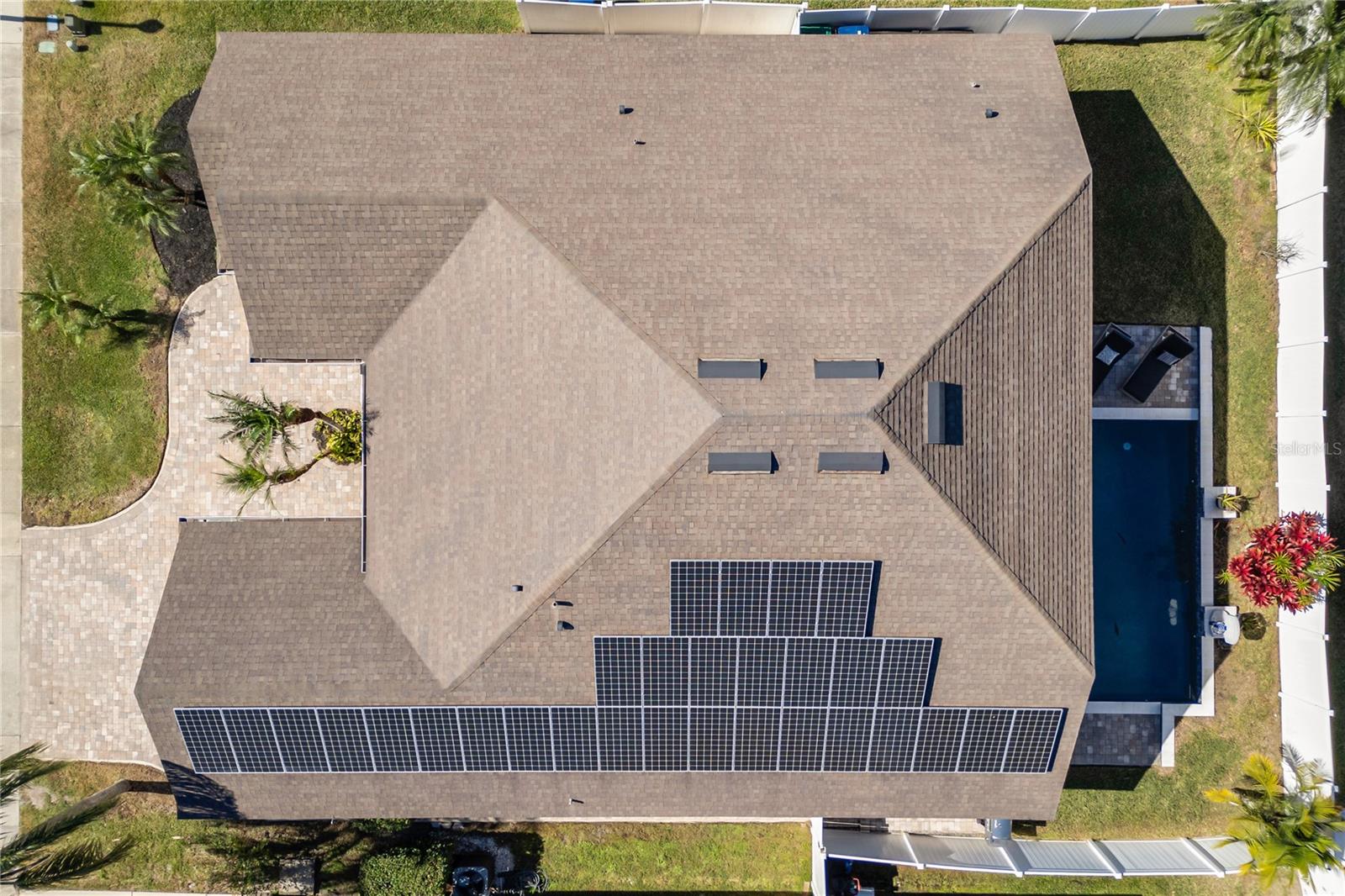 Image 4 of 68 For 13927 Magnolia Glen Circle