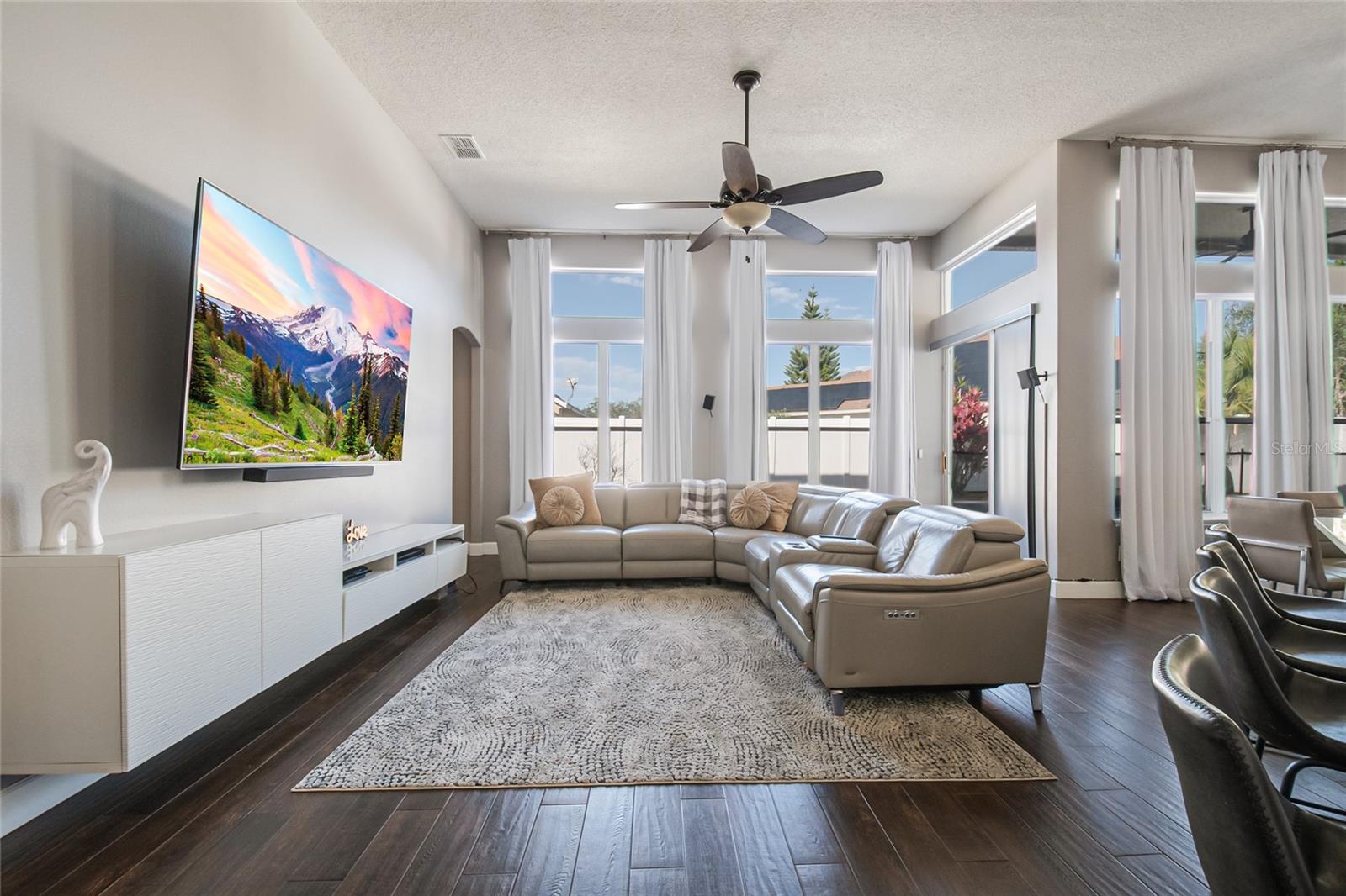 Image 40 of 68 For 13927 Magnolia Glen Circle