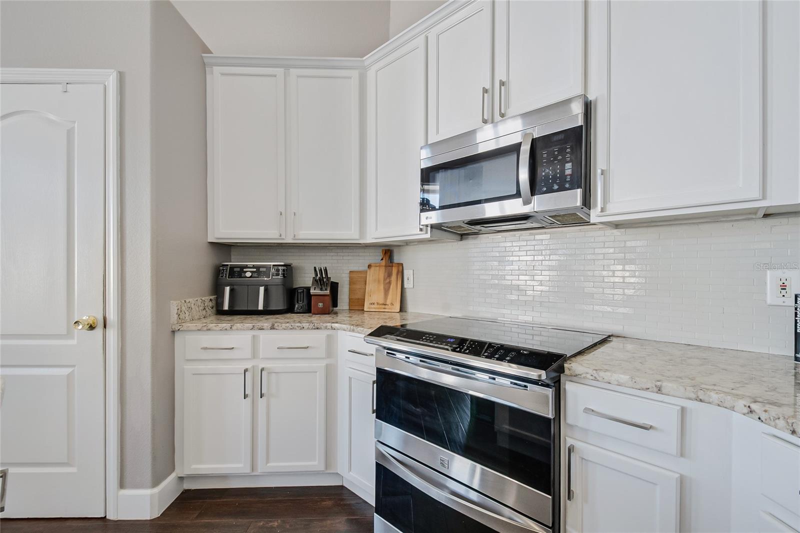 Image 44 of 68 For 13927 Magnolia Glen Circle